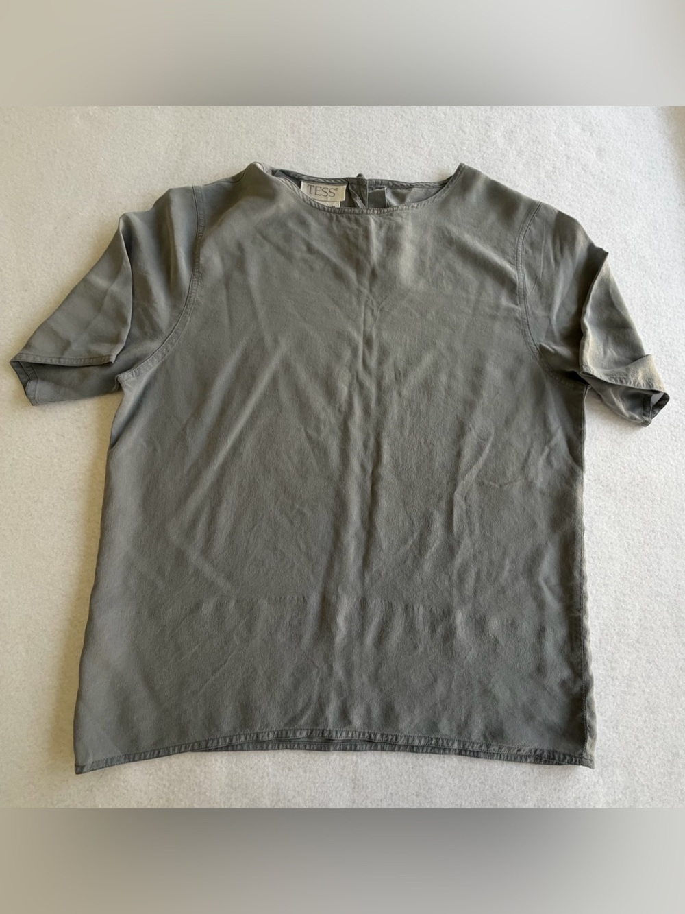 100% Silk Tess Relaxed Short Sleeve Women’s Blouse — Gray